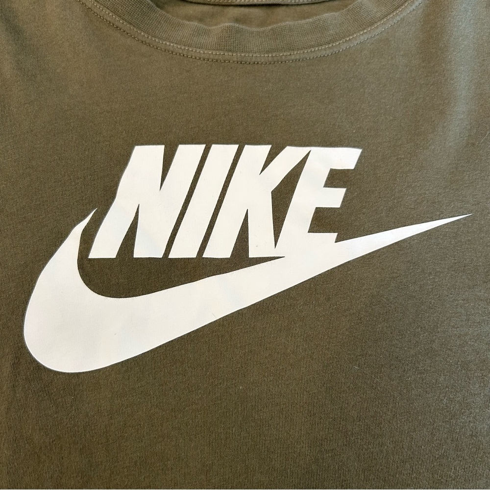 Nike Loose Fit Crop Top T-Shirt Olive Green & White Large - Picture 5 of 9